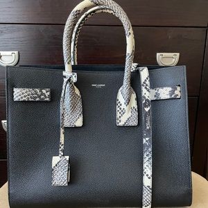 SAC DE JOUR SMALL Black Leather with Python trim